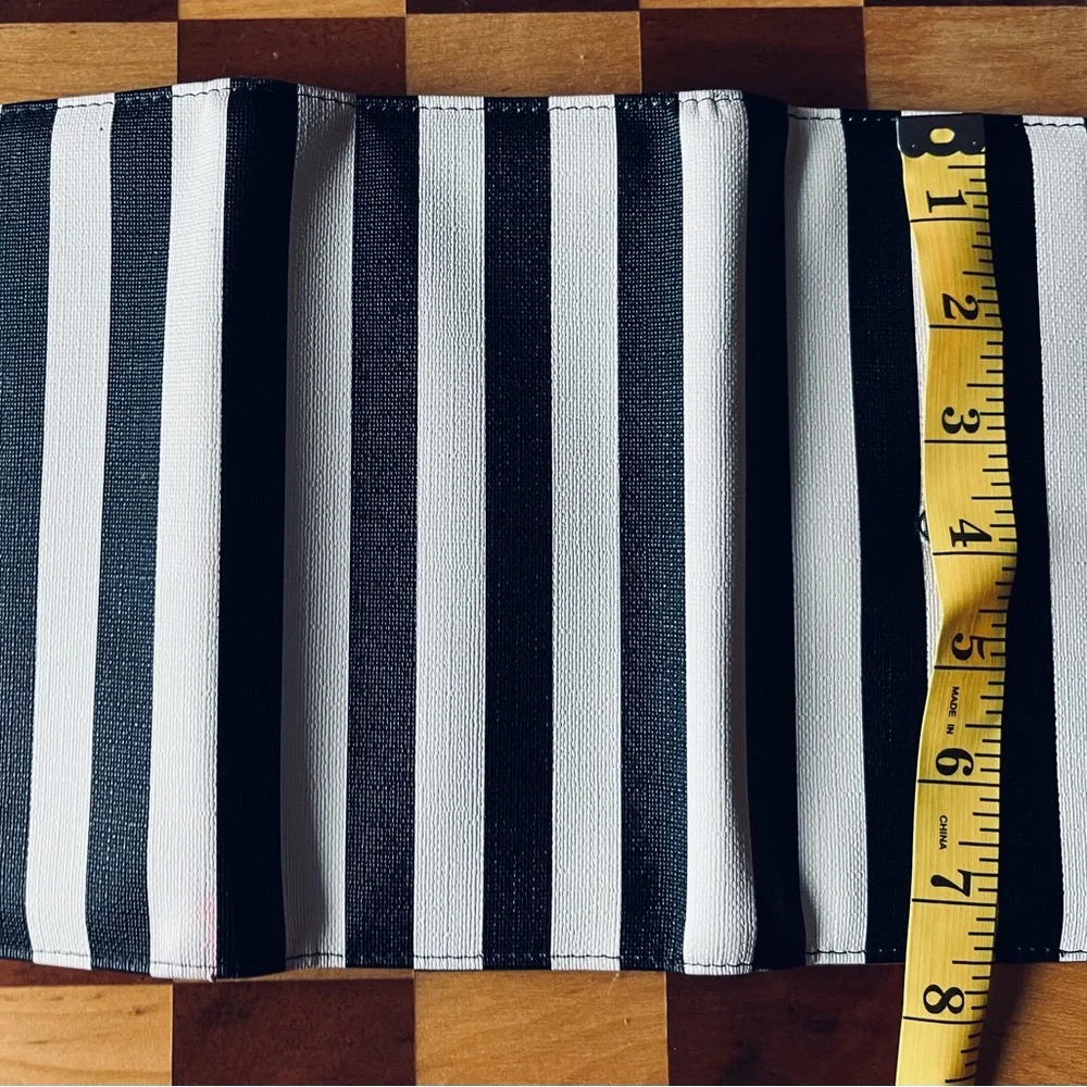 EUC Black / White Striped Loungefly Snow White Poisoned Apple Purse / Wallet - Picture 8 of 15
